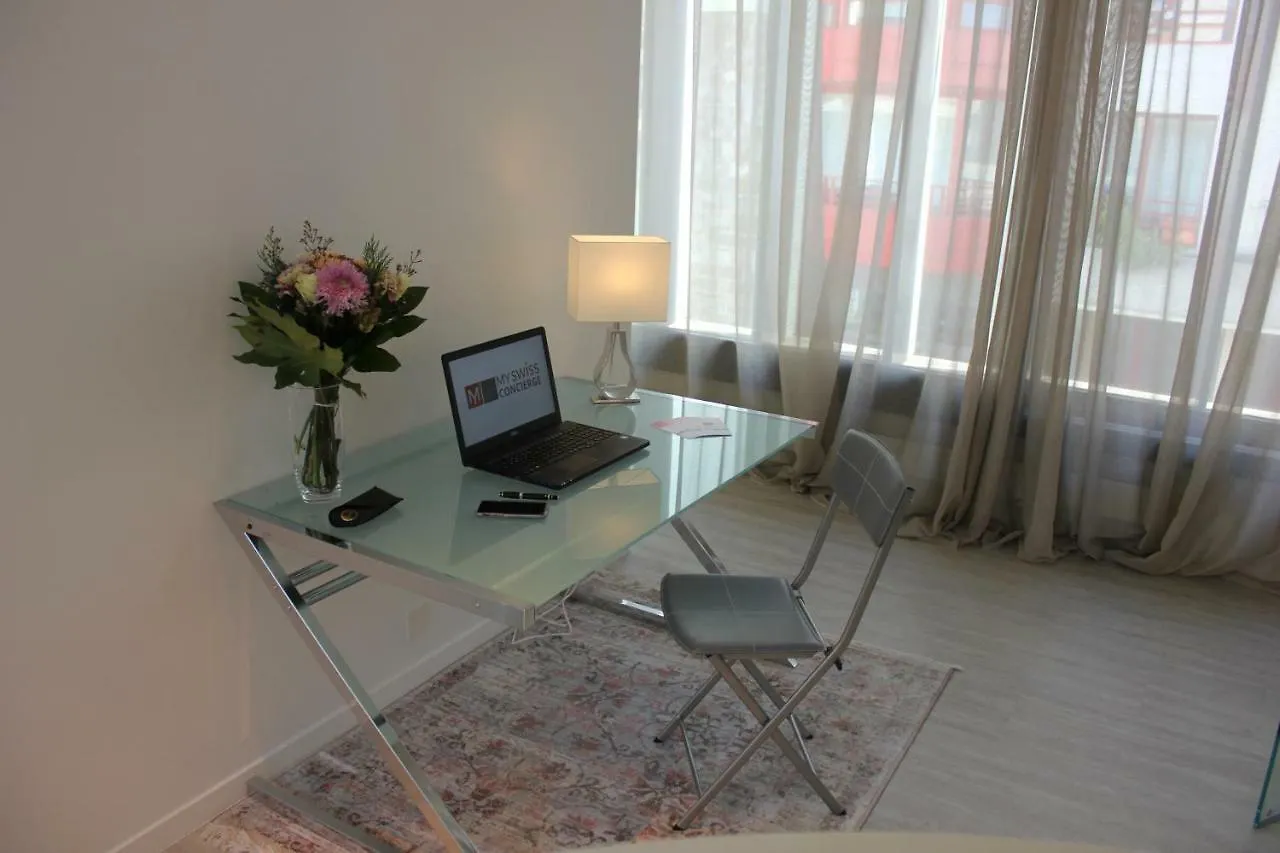 Exclusive & Central With Private Garden Apartament Genewa